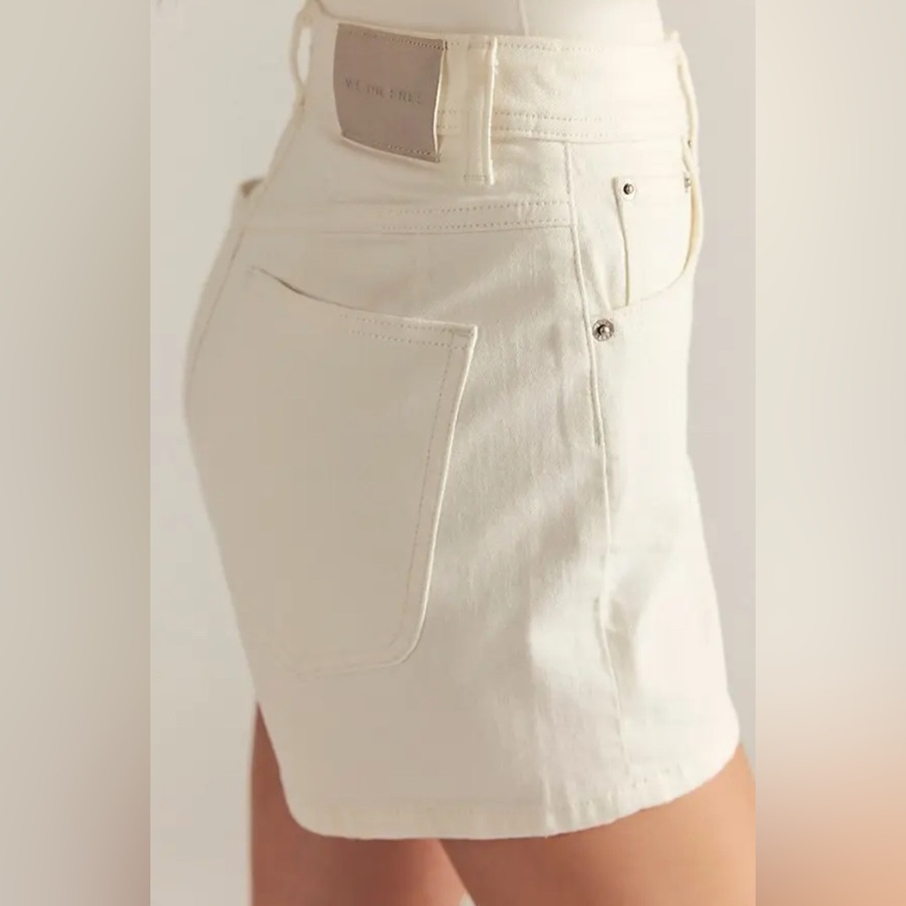 We The Free Crvy Bellarosa Vintage Shorts - Picture 4 of 9